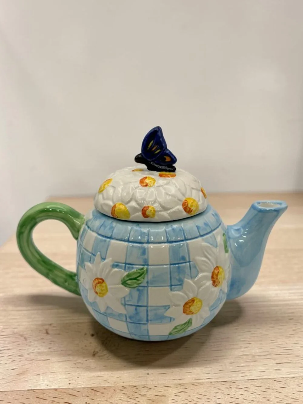 Vintage Betallic Inc Ceramic Teapot Blue White Daisy Butterfly Lid Cottagecore